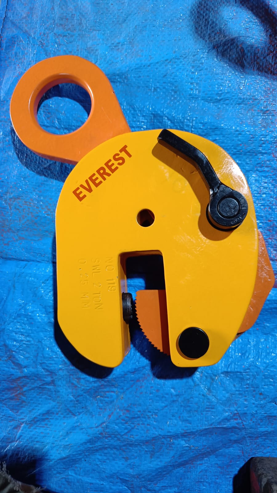 PLATE LIFTING CLAMP